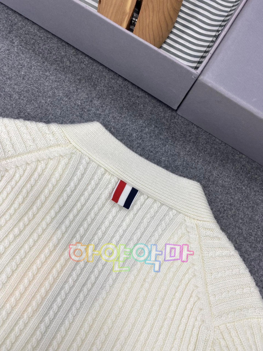 하얀악마 톰브라운 가디건 (11).jpg