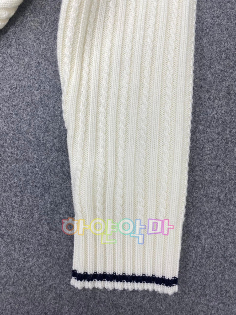 하얀악마 톰브라운 가디건 (16).jpg