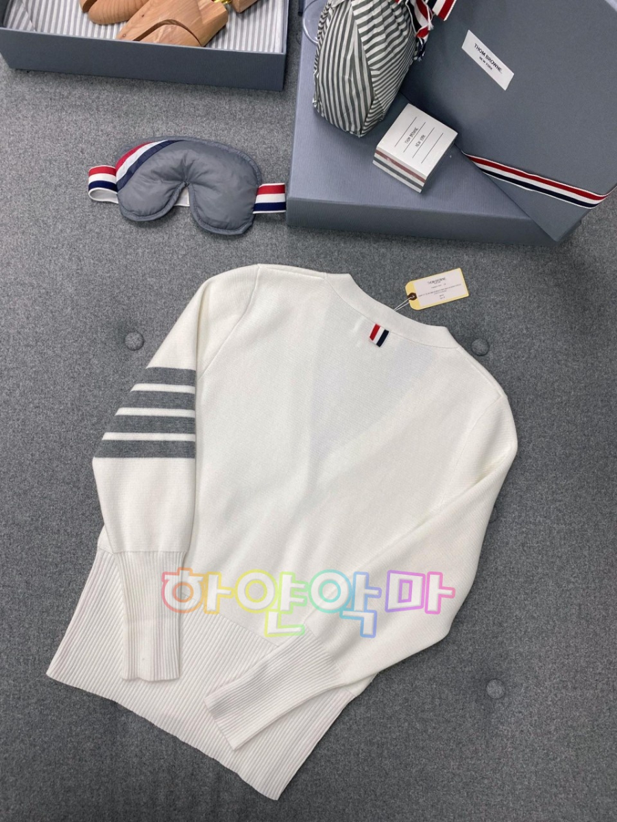 하얀악마 톰브라운 가디건 (14).jpg