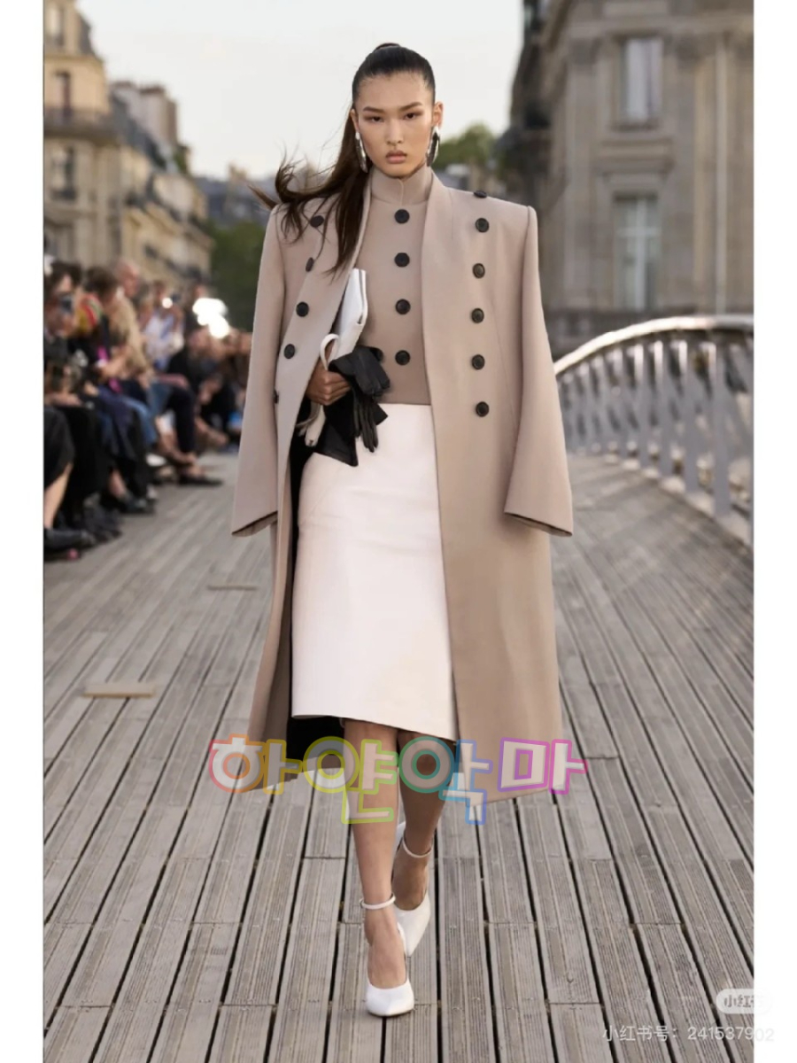 하얀악마 알라이아 코트 (1).jpg