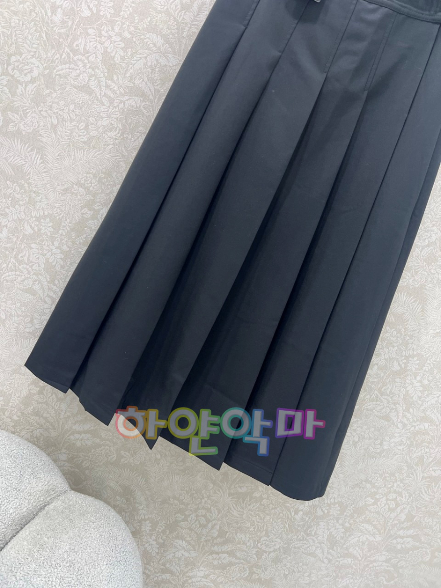 하얀악마 펜디 치마 (11).jpg