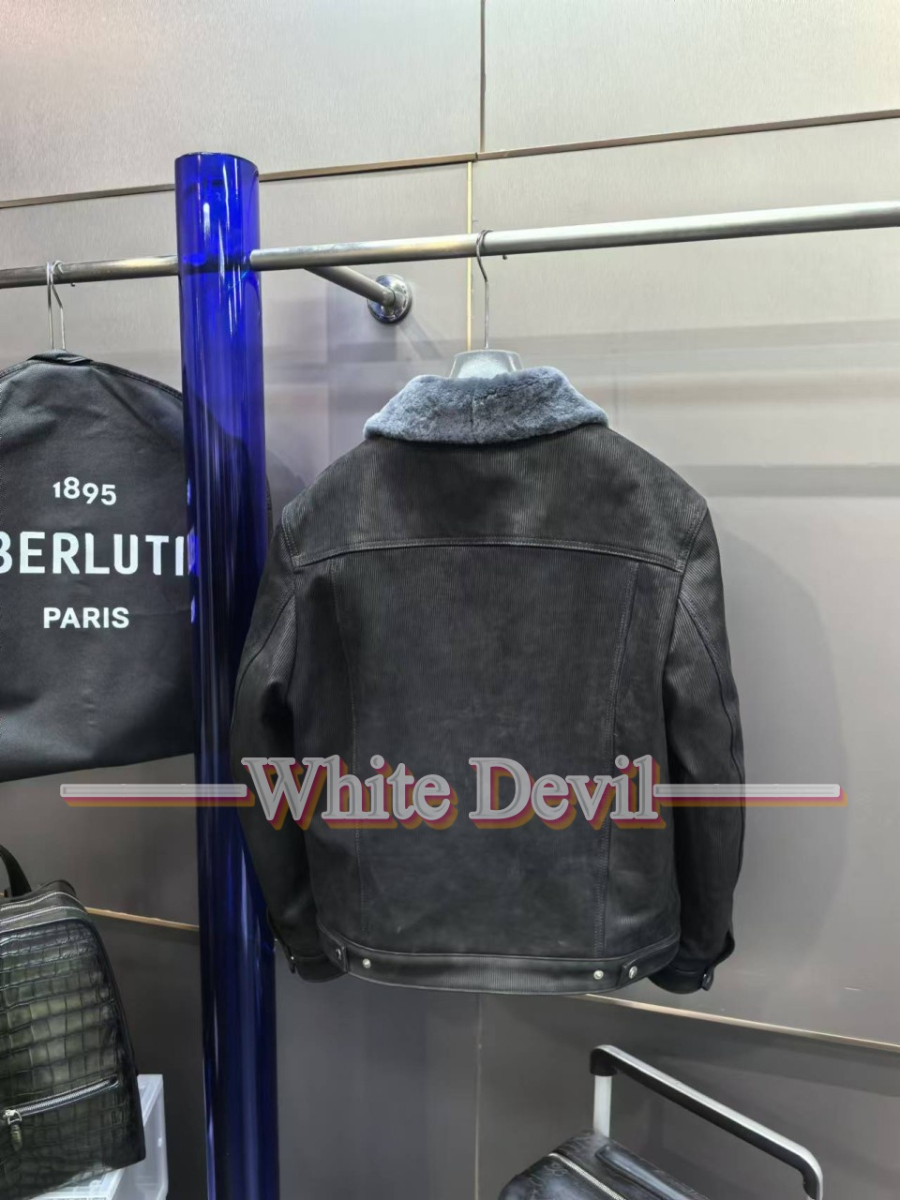 하얀악마 벨루티 무스탕 (5).jpg