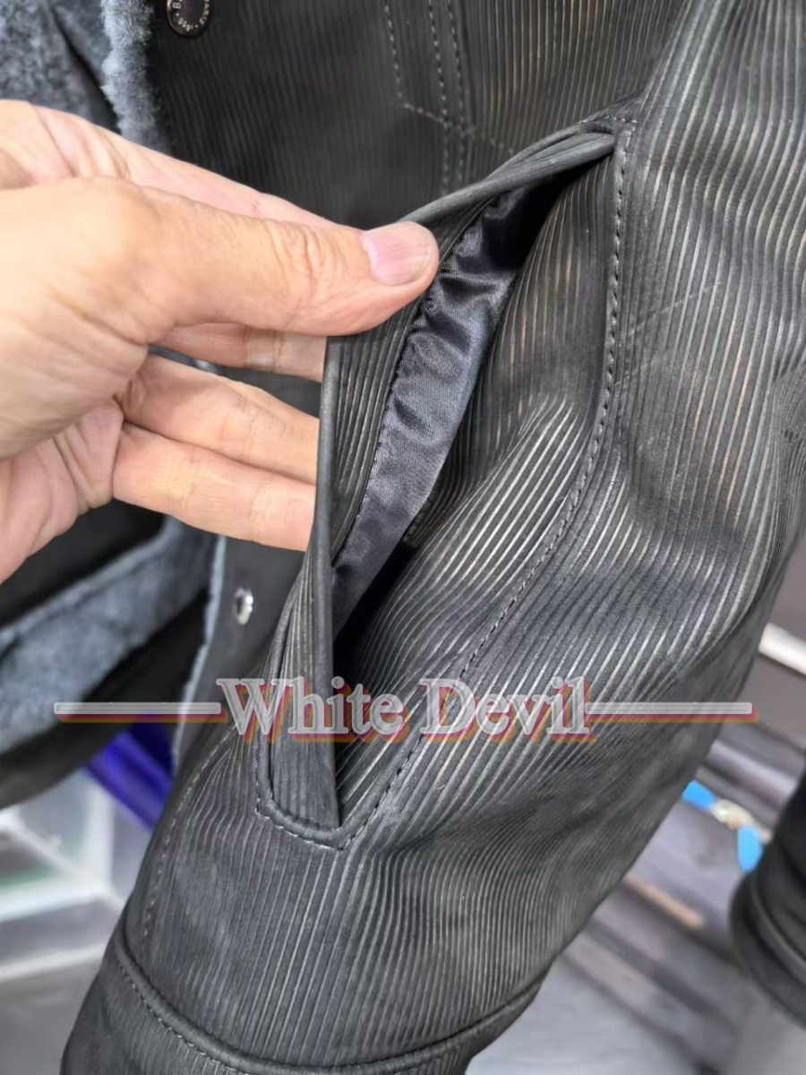 하얀악마 벨루티 무스탕 (9).jpg