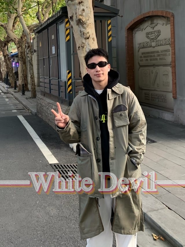 하얀악마 마르지엘라 야상 (1).jpg