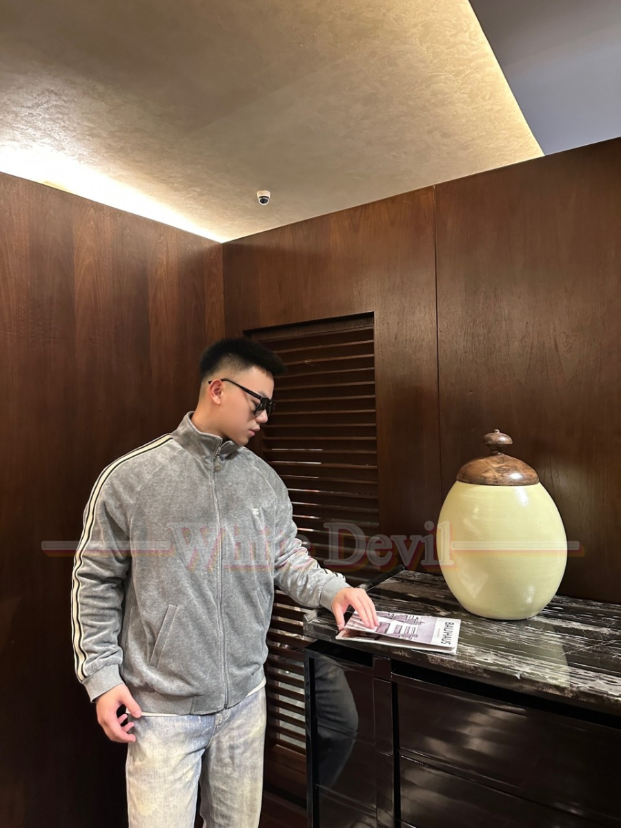 하얀악마 셀린 집업 (1).jpg