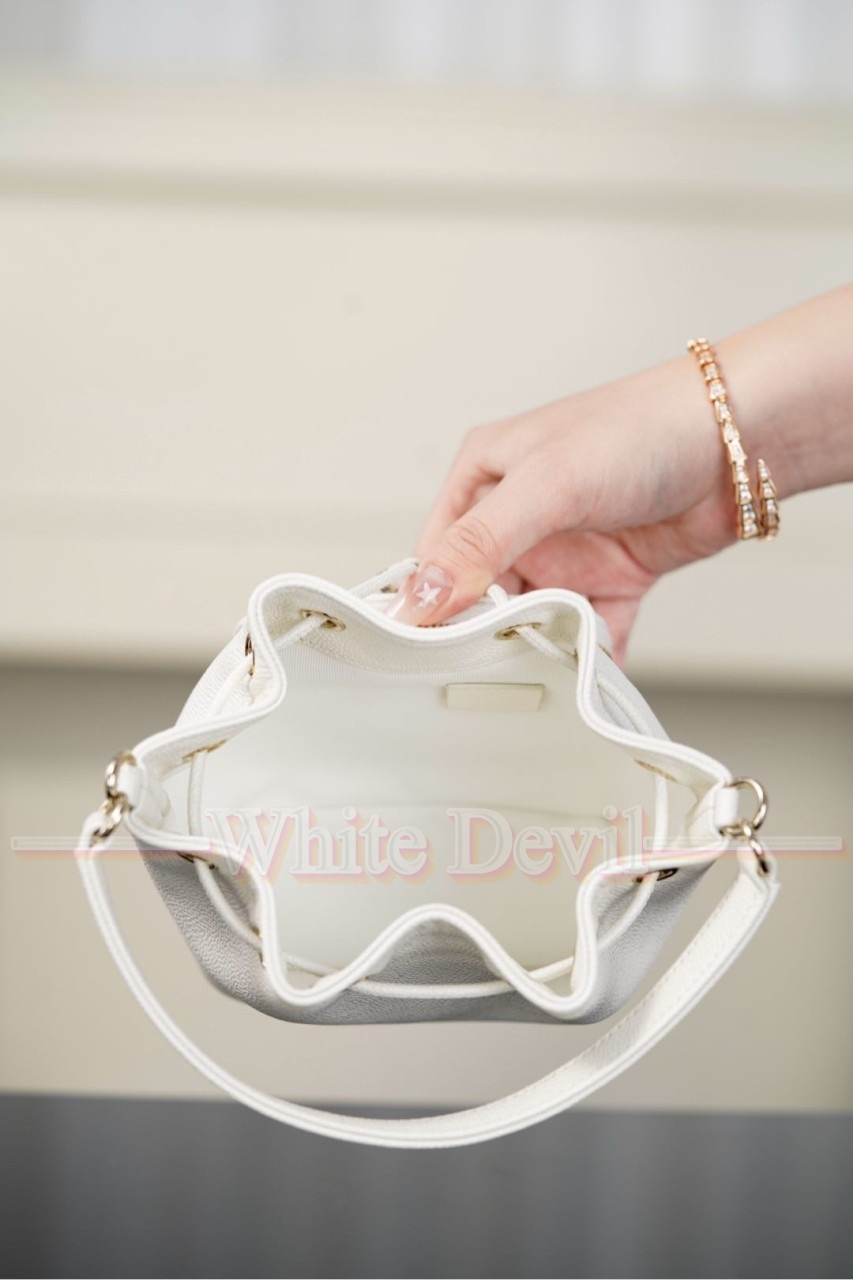 하얀악마 샤넬 버킷백 (8).jpg