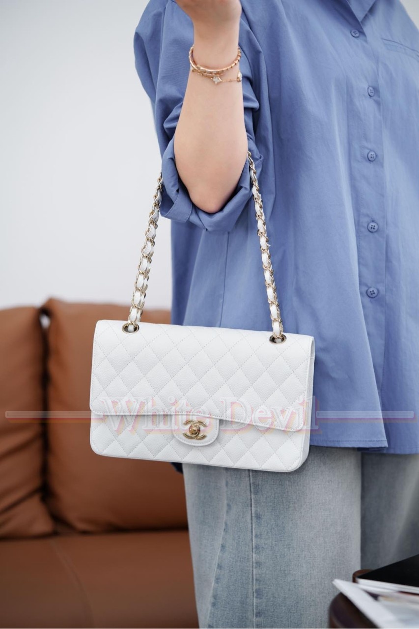 하얀악마 샤넬 클래식 (2).jpg