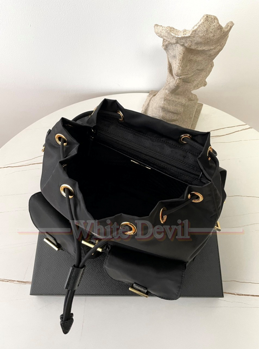 하얀악마 프라다 백팩 (4).jpg