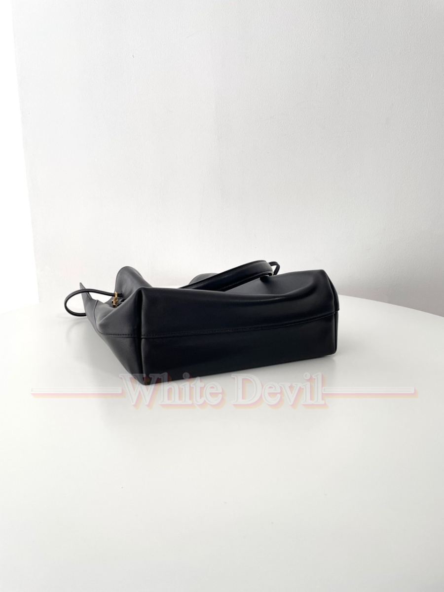 하얀악마 생로랑 파리백 (5).jpg