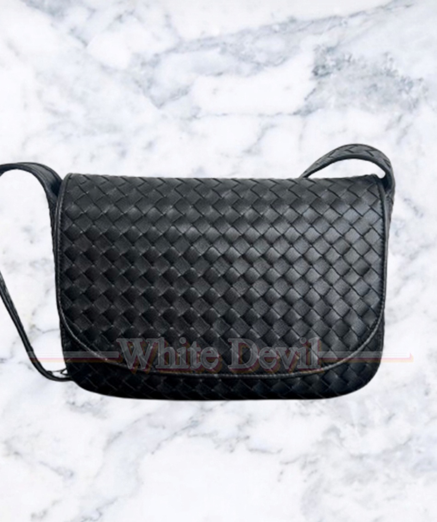 하얀악마 보테가 크로스백 (13).JPG