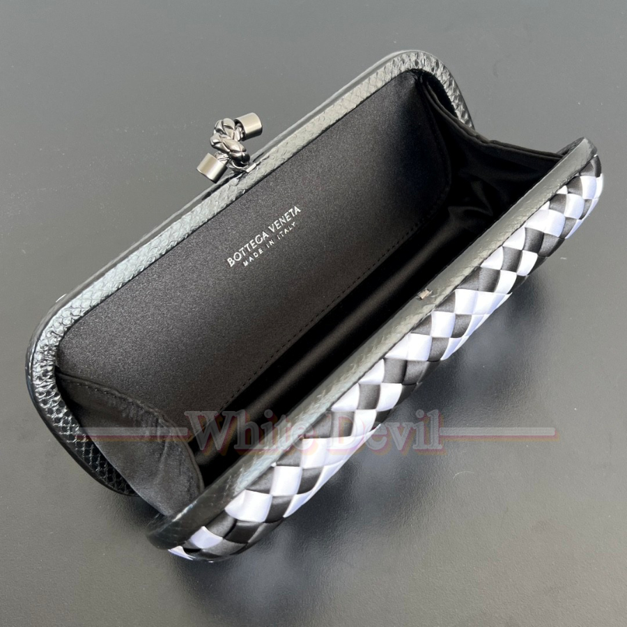 하얀악마 보테가 클러치백 (7).jpg