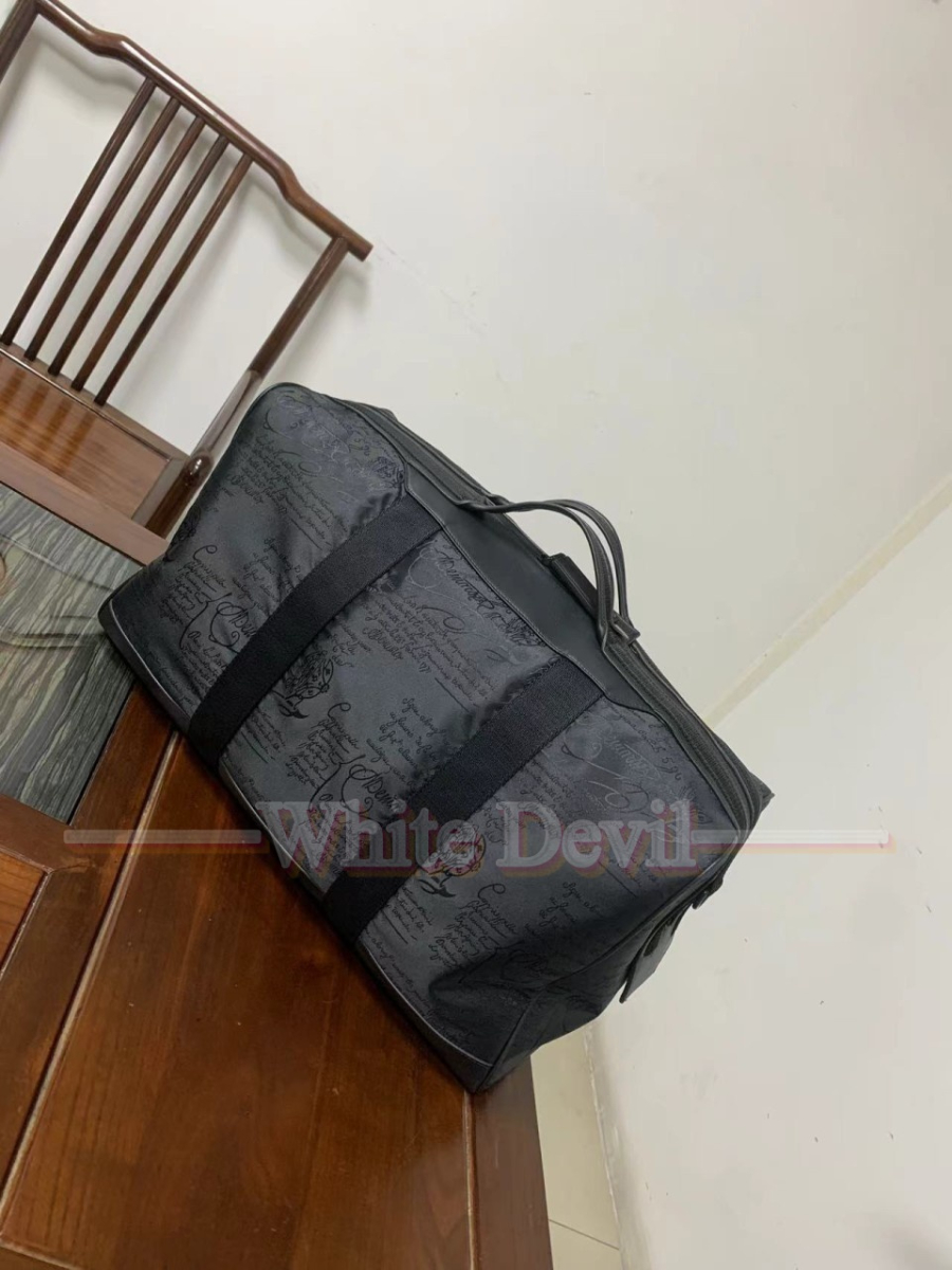하얀악마 벨루티 여행가방 (4).jpg