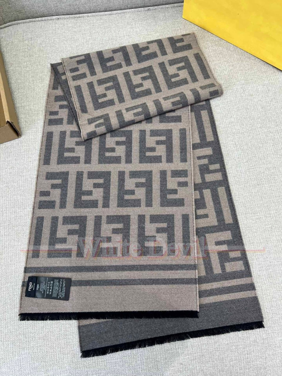 하얀악마 펜디 목도리 (5).jpg