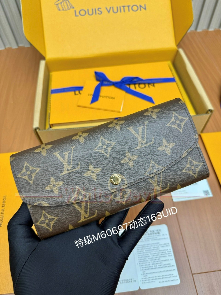 하얀악마 루이 지갑 (1).jpg