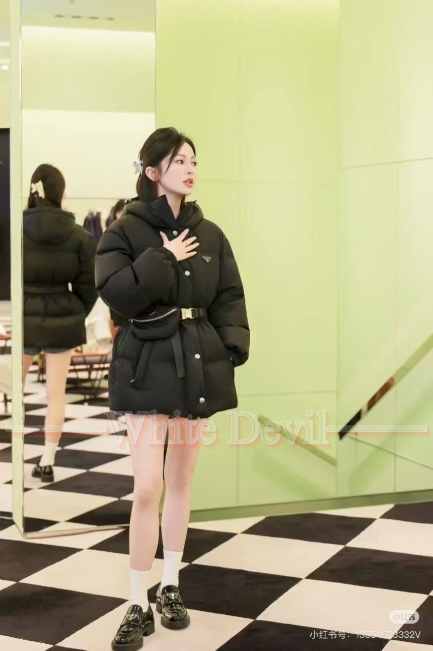 하얀악마 프라다 패딩 (1).jpg