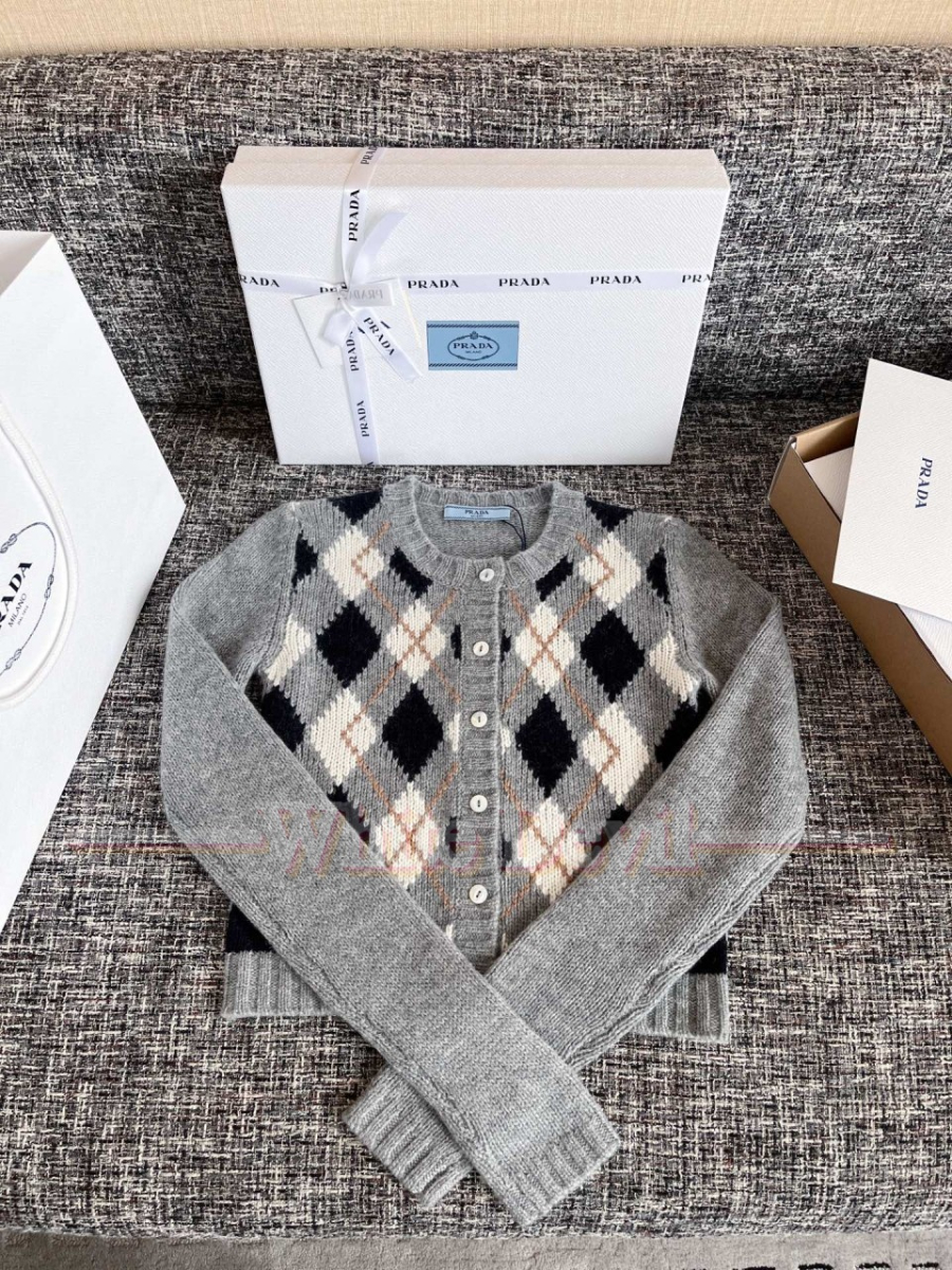 하얀악마 프라다 가디건 (13).jpg
