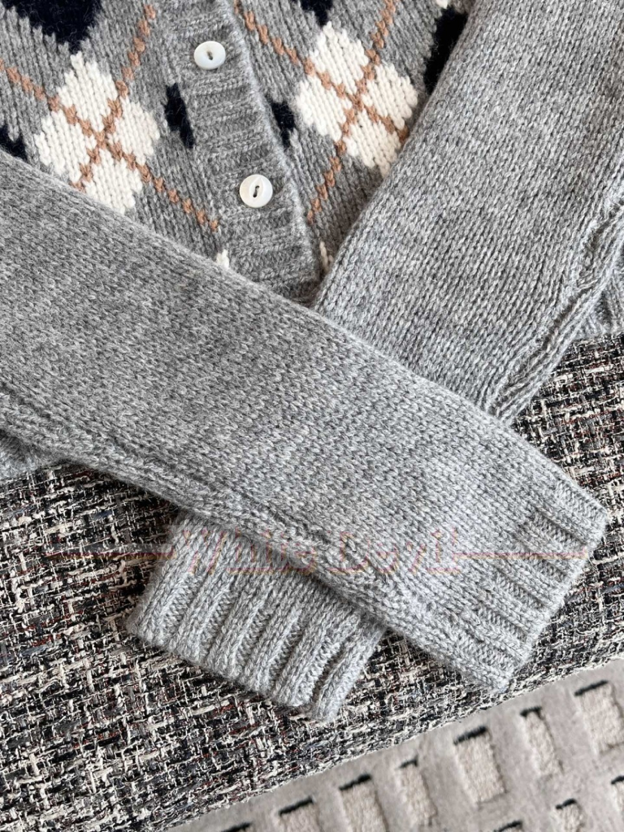 하얀악마 프라다 가디건 (16).jpg