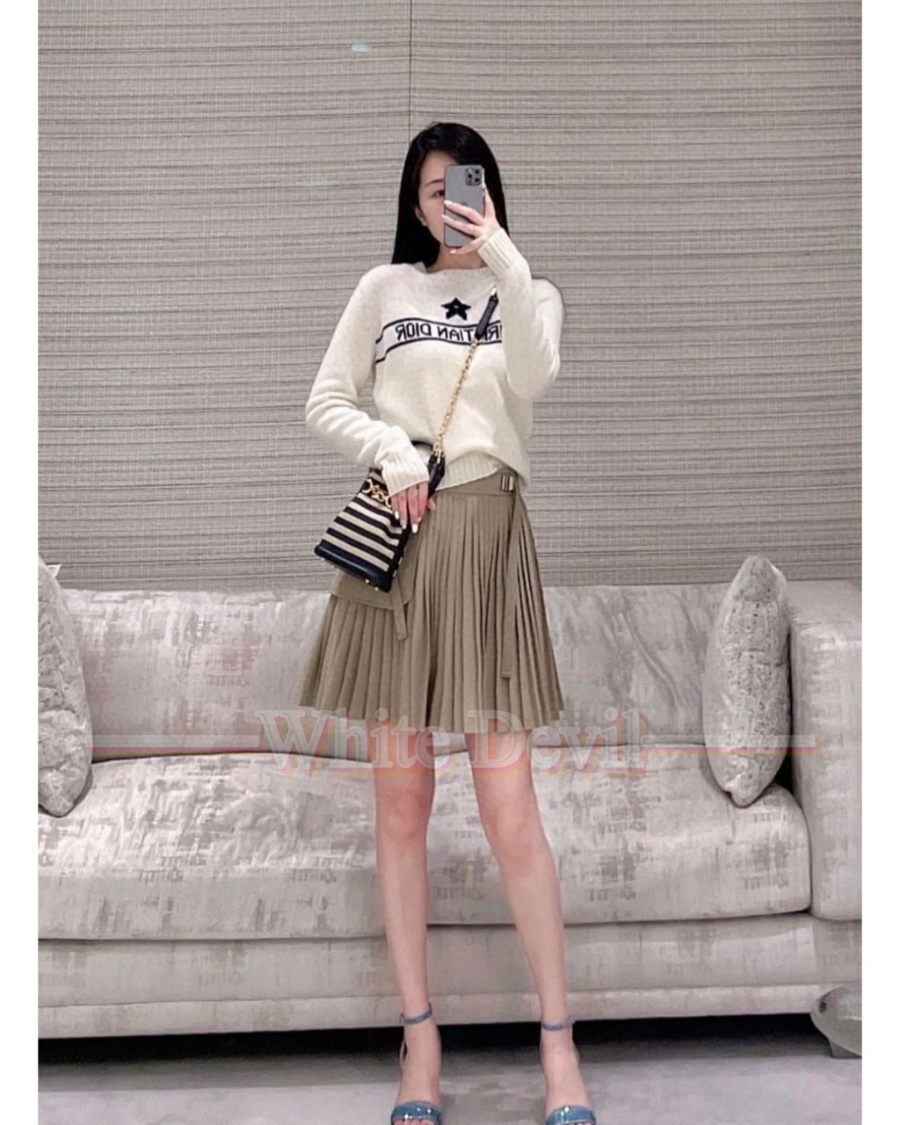 하얀악마 디올 니트 (1).jpg