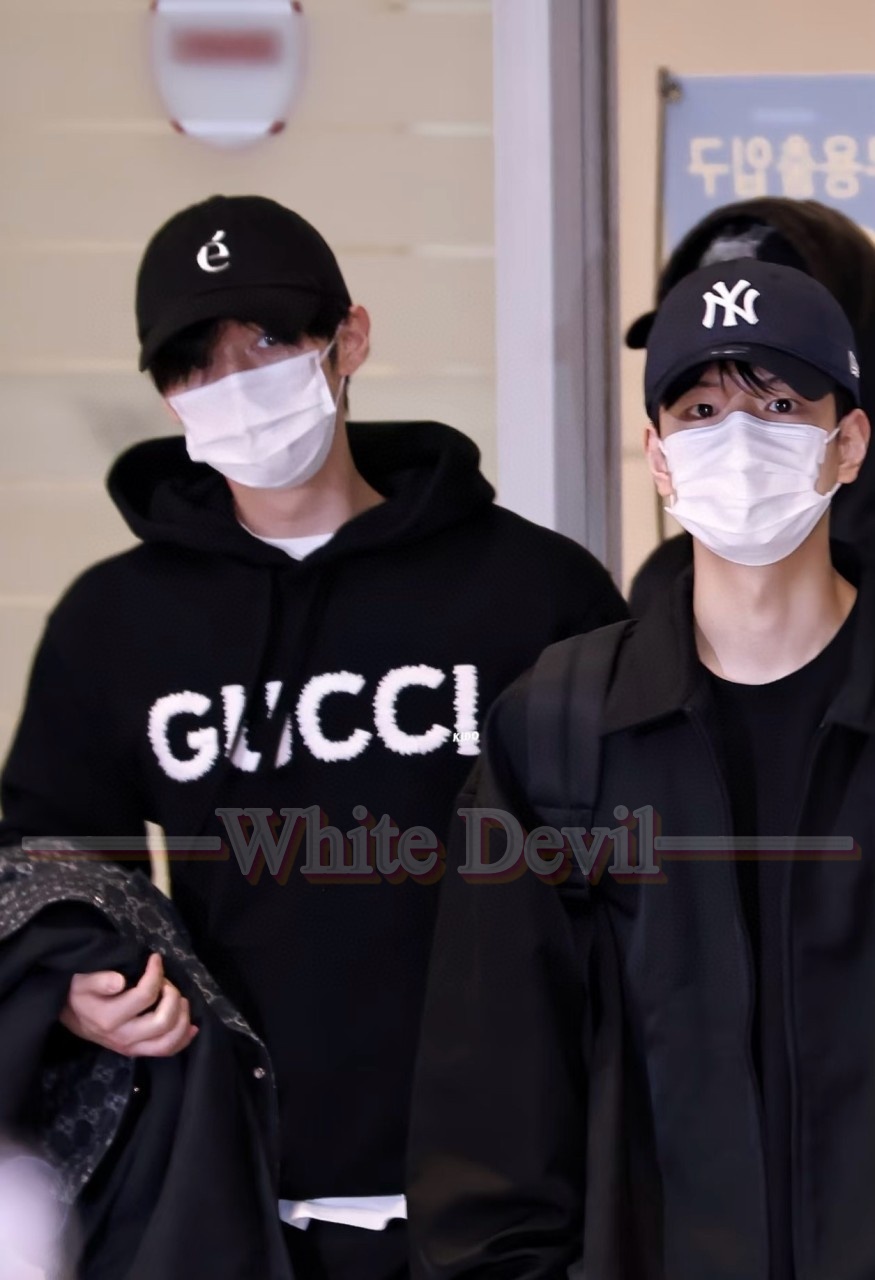 하얀악무 구찌 후드티 (1).jpg