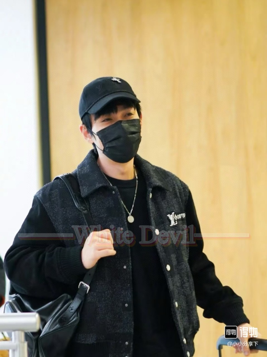 하얀악마 루이 자켓 (1).jpg