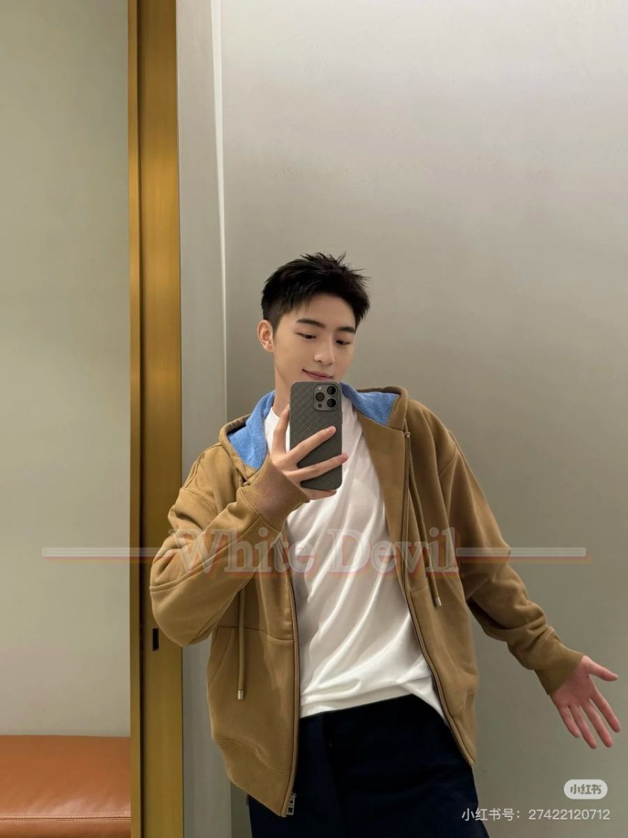 하얀악마 로에베 자켓 (2).jpg