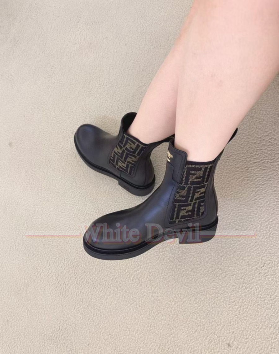 하얀악마 펜디 부츠 (2).jpg