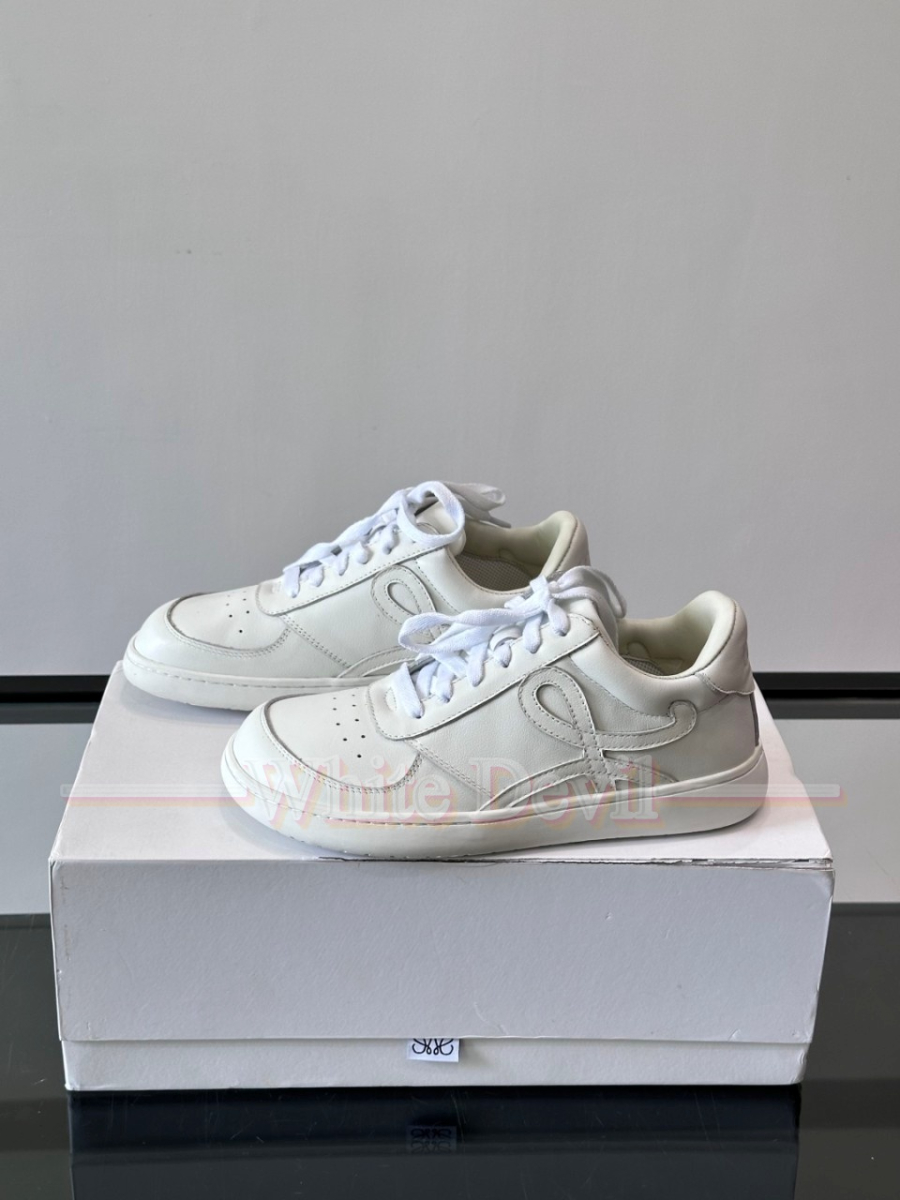 하얀악마 로에베 운동화 (7).jpg