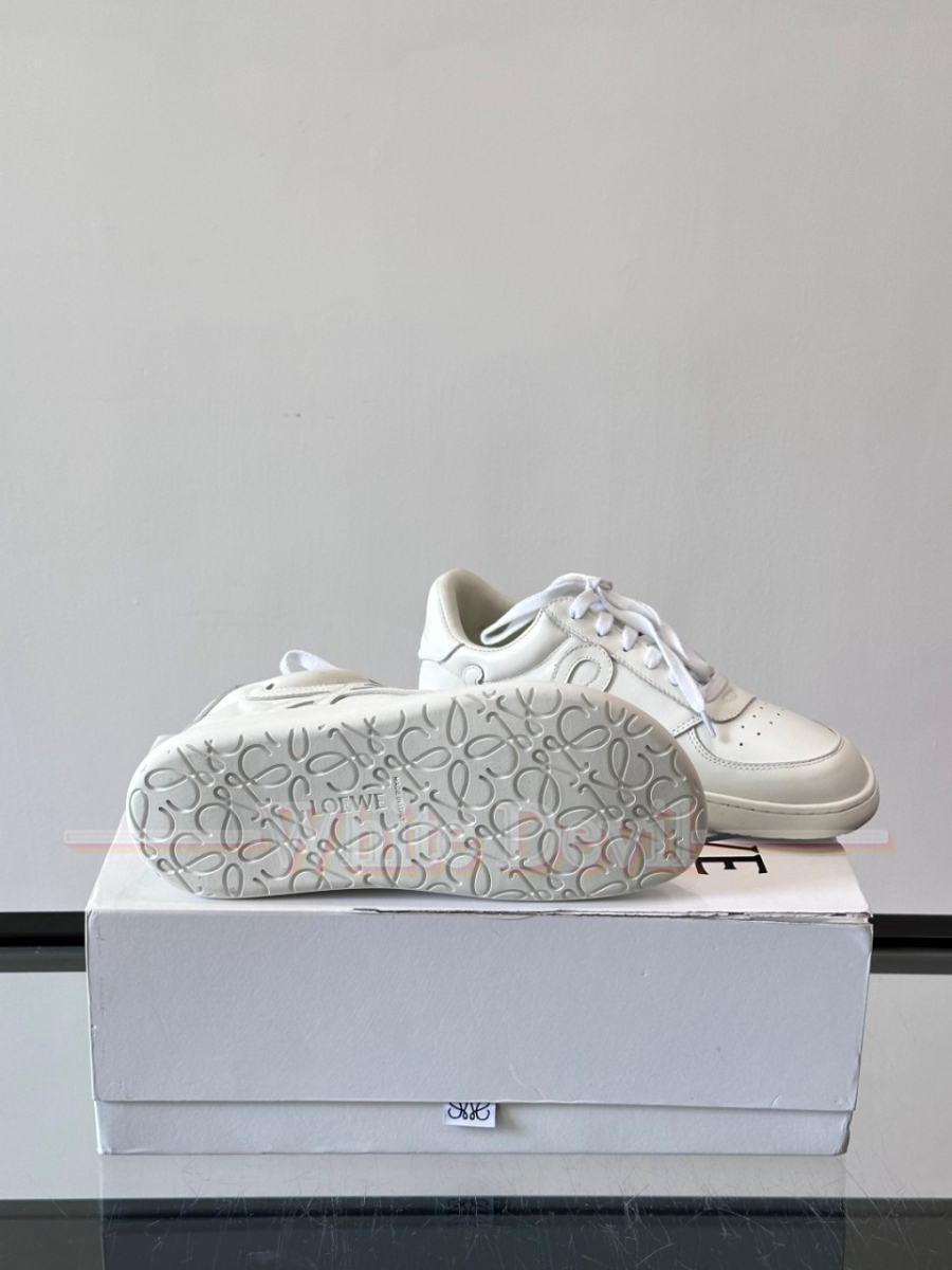 하얀악마 로에베 운동화 (12).jpg