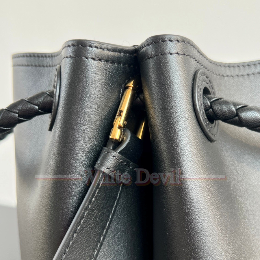 하얀악마 보테가 가방 (8).jpg