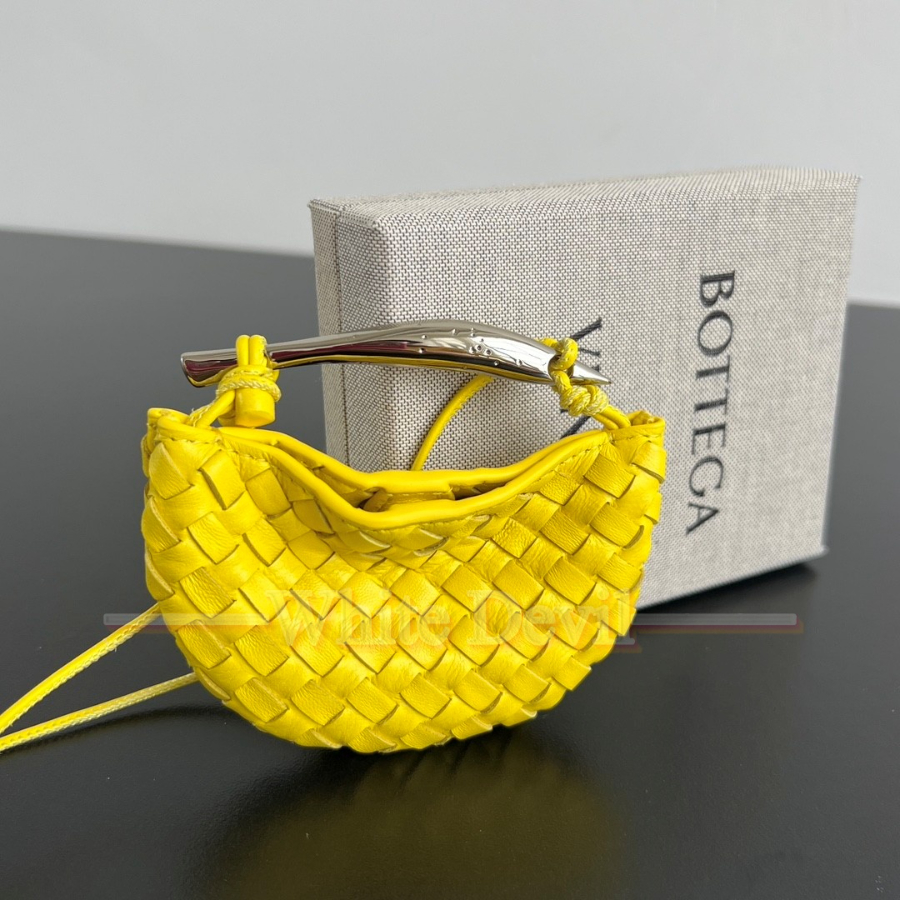 하얀악마 보테가 가방 (1).jpg