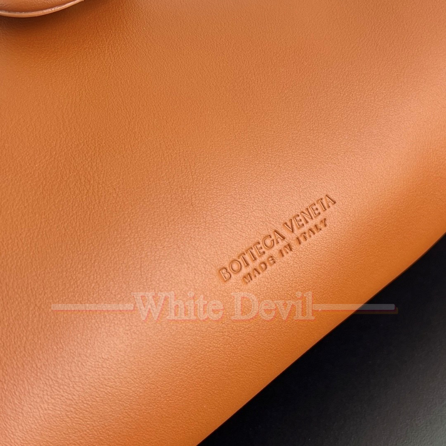 하얀악마 보테가 가방 (9).jpg
