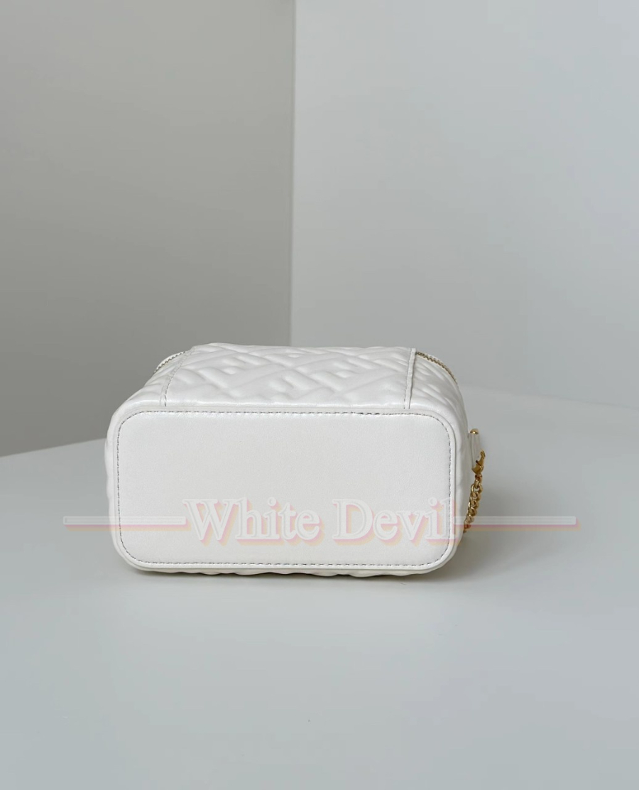 하얀악마 펜디 가방 (7).jpg
