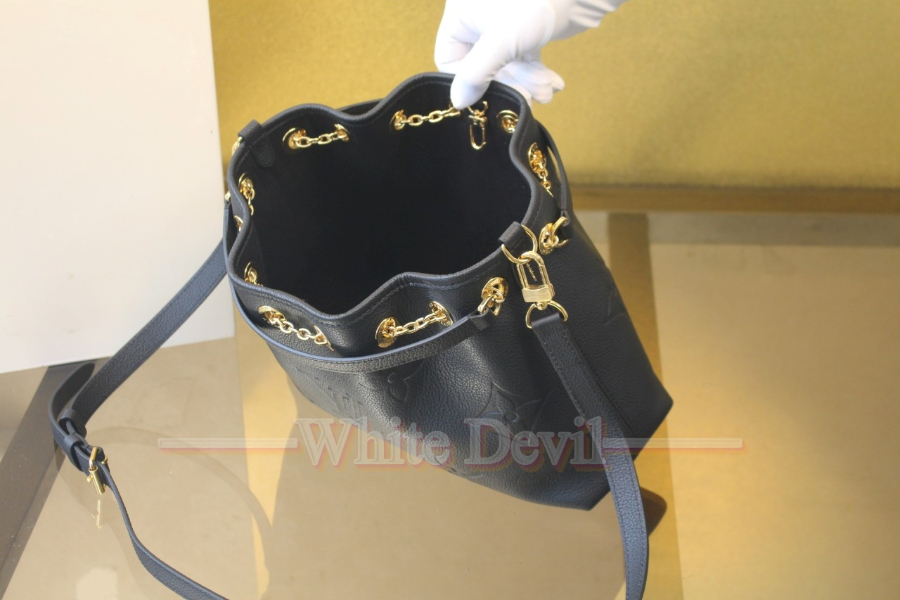 하얀악마 루이비통 가방 (10).jpg