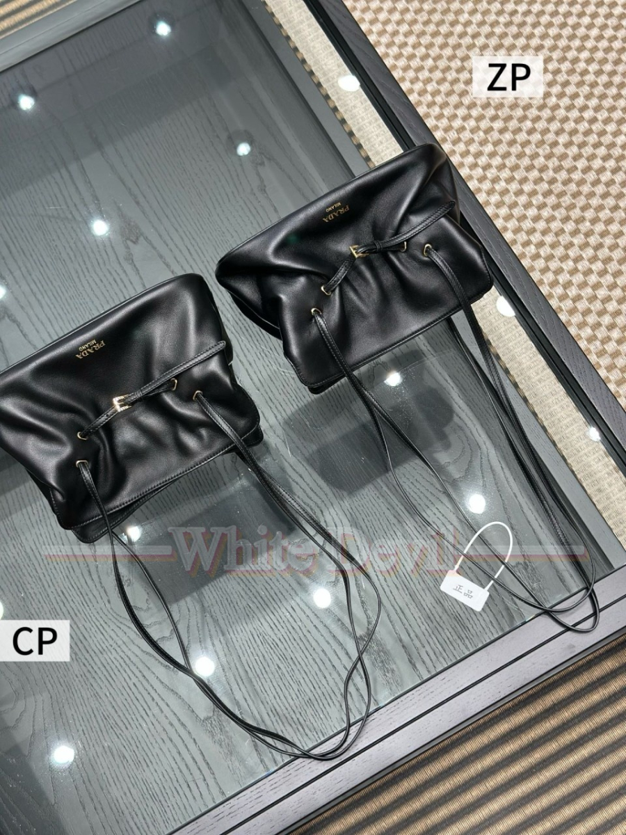 하얀악마 프라다 가방 (3).jpg
