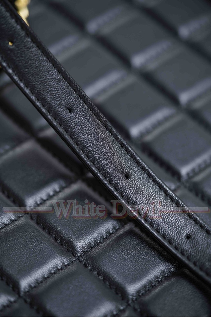 하얀악마 샤넬 가방 (12).jpg