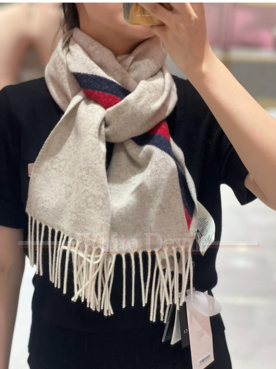 하얀악마 구찌 목도리 (2).jpg