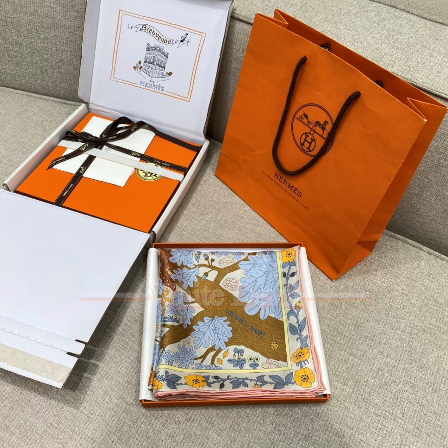 하얀악마 에르메스 스카프 (3).jpg