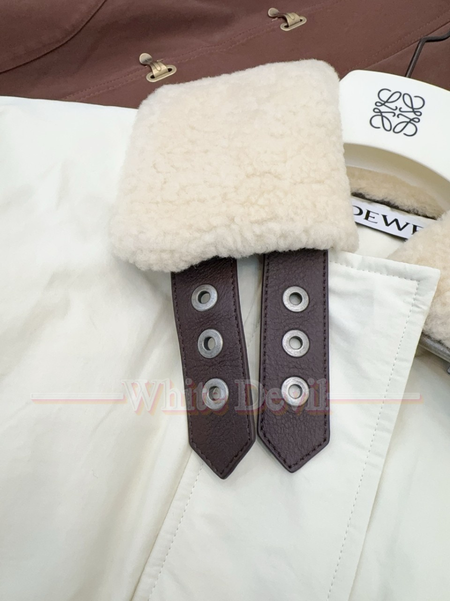 하얀악마 로에베 패딩 (14).jpg