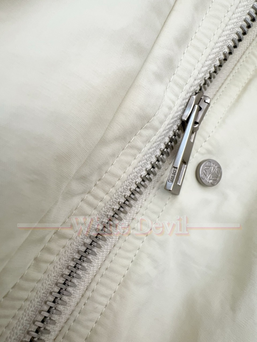 하얀악마 로에베 패딩 (19).jpg