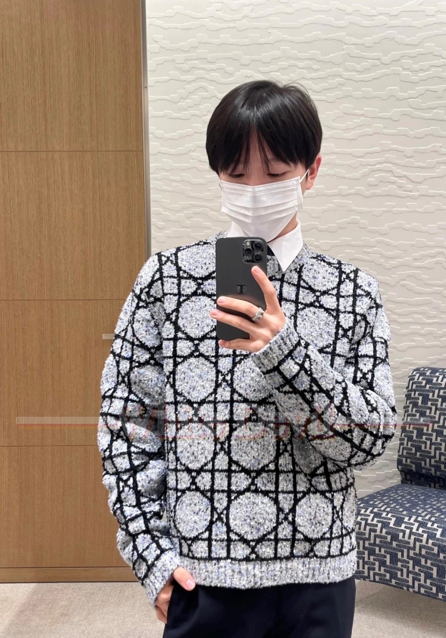 하얀악마 디올 스웨터 (1).jpg