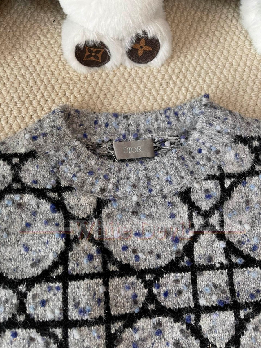 하얀악마 디올 스웨터 (14).jpg