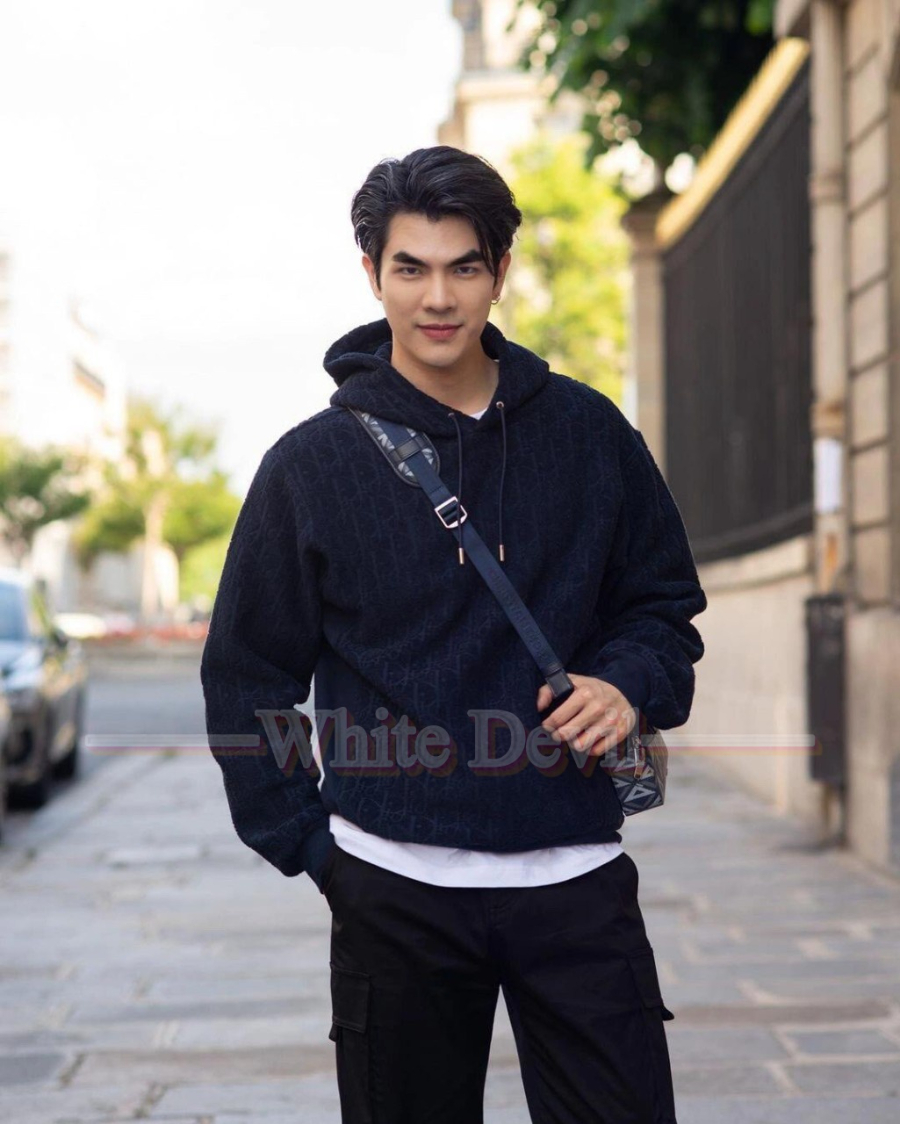 하얀악마 디올 후드티 (1).jpg