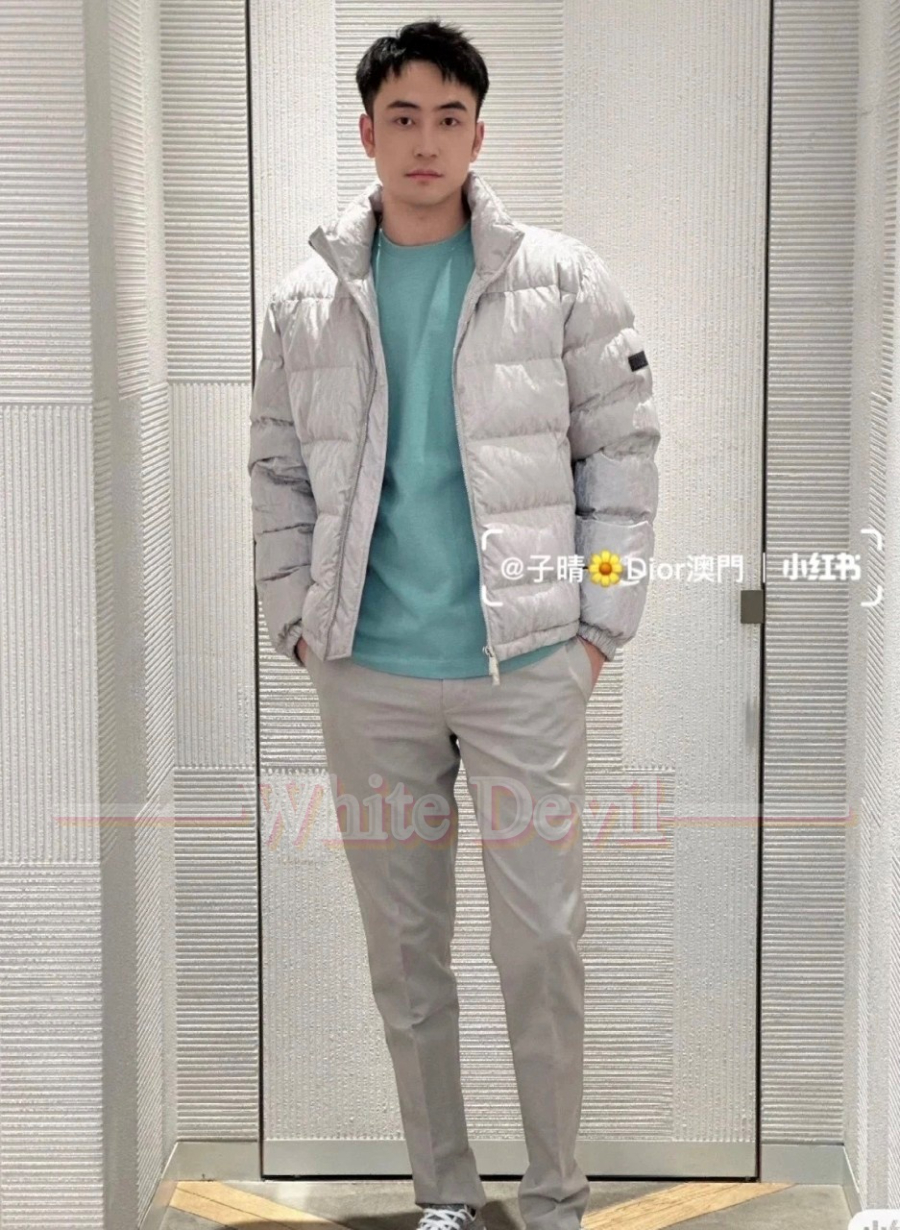 하얀악마 디올 패딩 (1).jpg