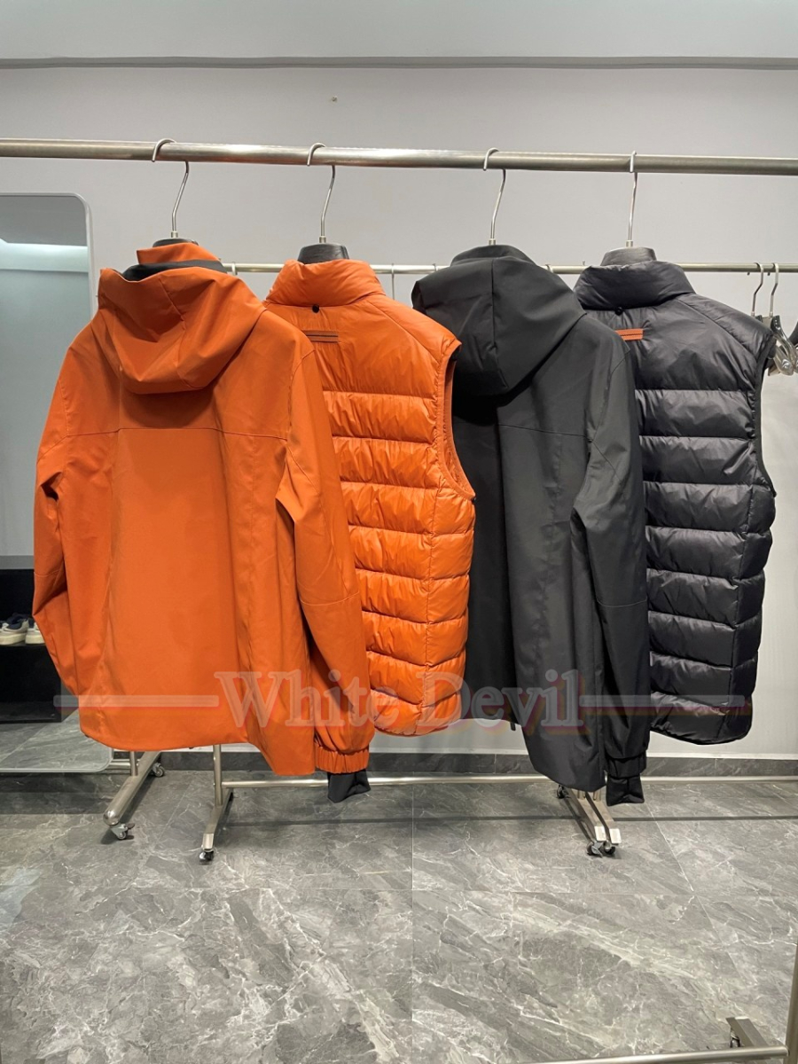 하얀악마 제냐 패딩 (4).jpg