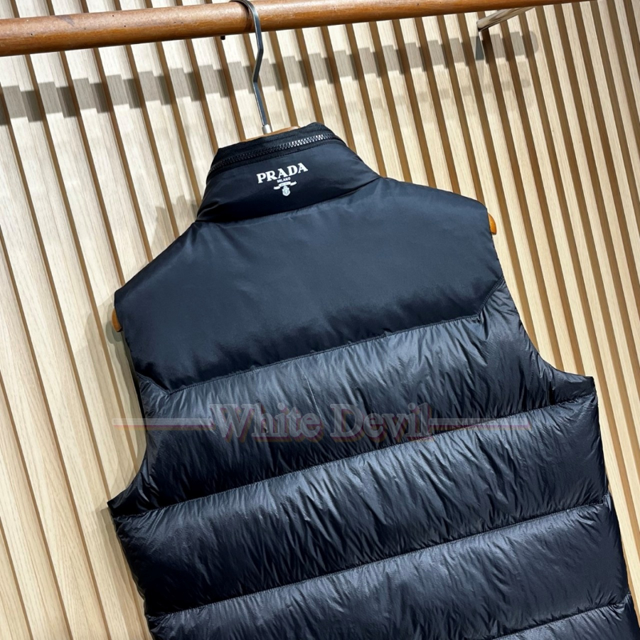 하얀악마 프라다 패딩조끼 (7).jpg