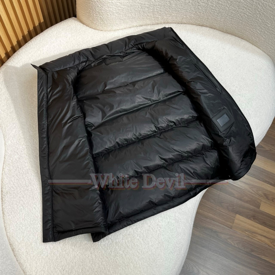 하얀악마 프라다 패딩조끼 (18).jpg