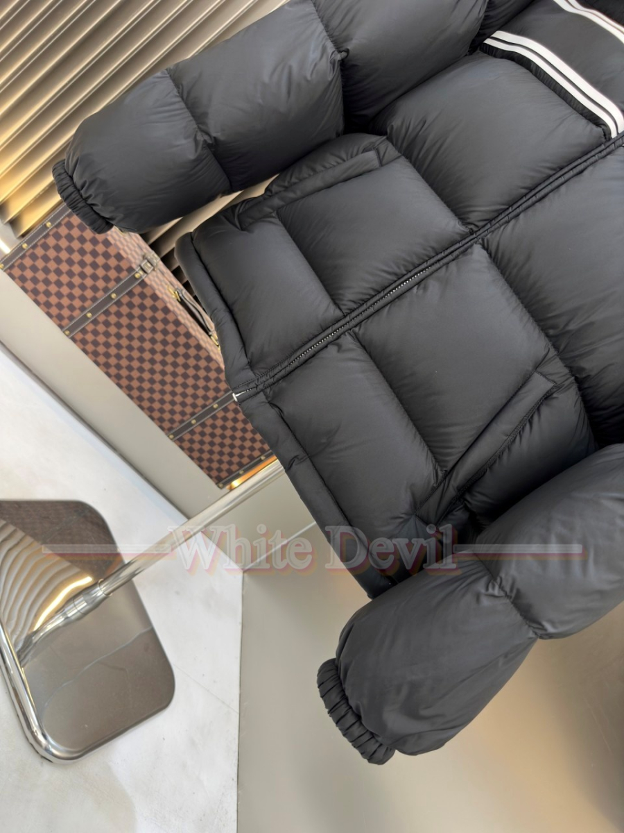 하얀악마 구찌 패딩 (5).jpg