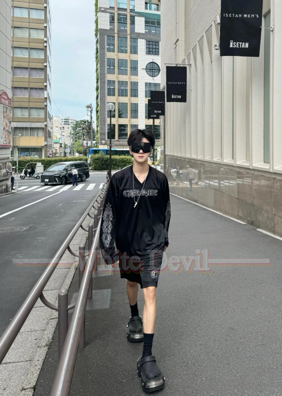 하얀악마 크롬하츠 티셔츠 (1).jpg