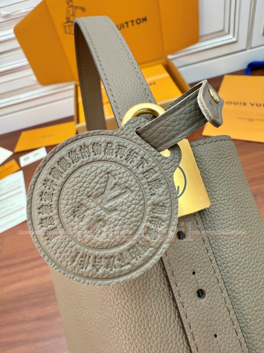 하얀악마 루이비통 가방 (12).jpg