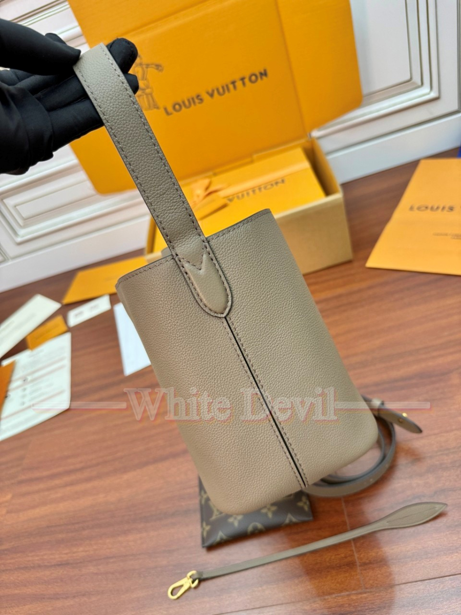 하얀악마 루이비통 가방 (13).jpg